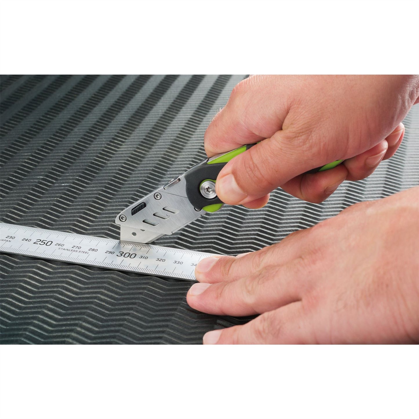 Draper 24424 Folding Trimming Knife with Belt Clip Green/Orange