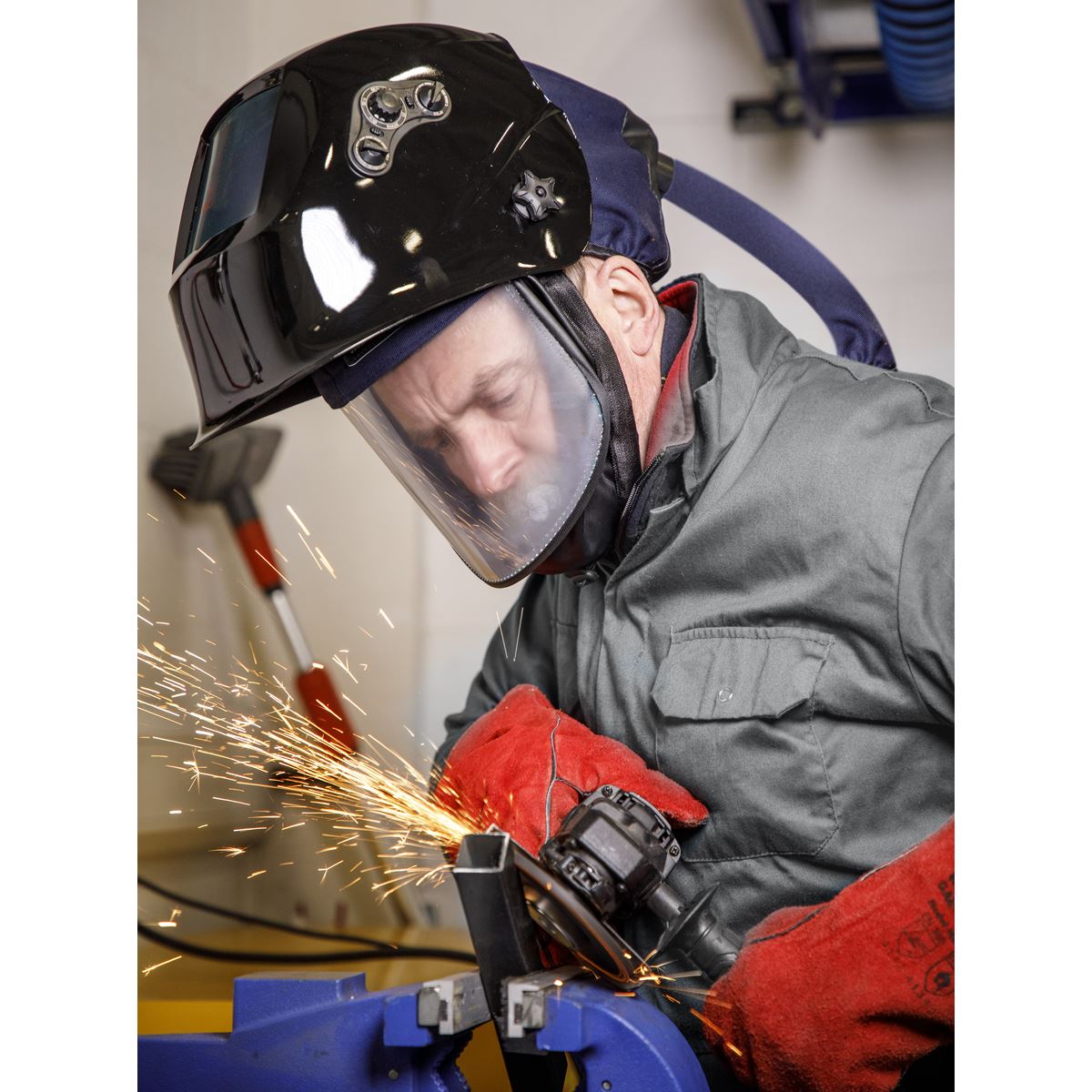 Sealey PWH616 Auto Darkening Welding Helmet with TH1 Powered Air Purifying Respirator (PAPR)