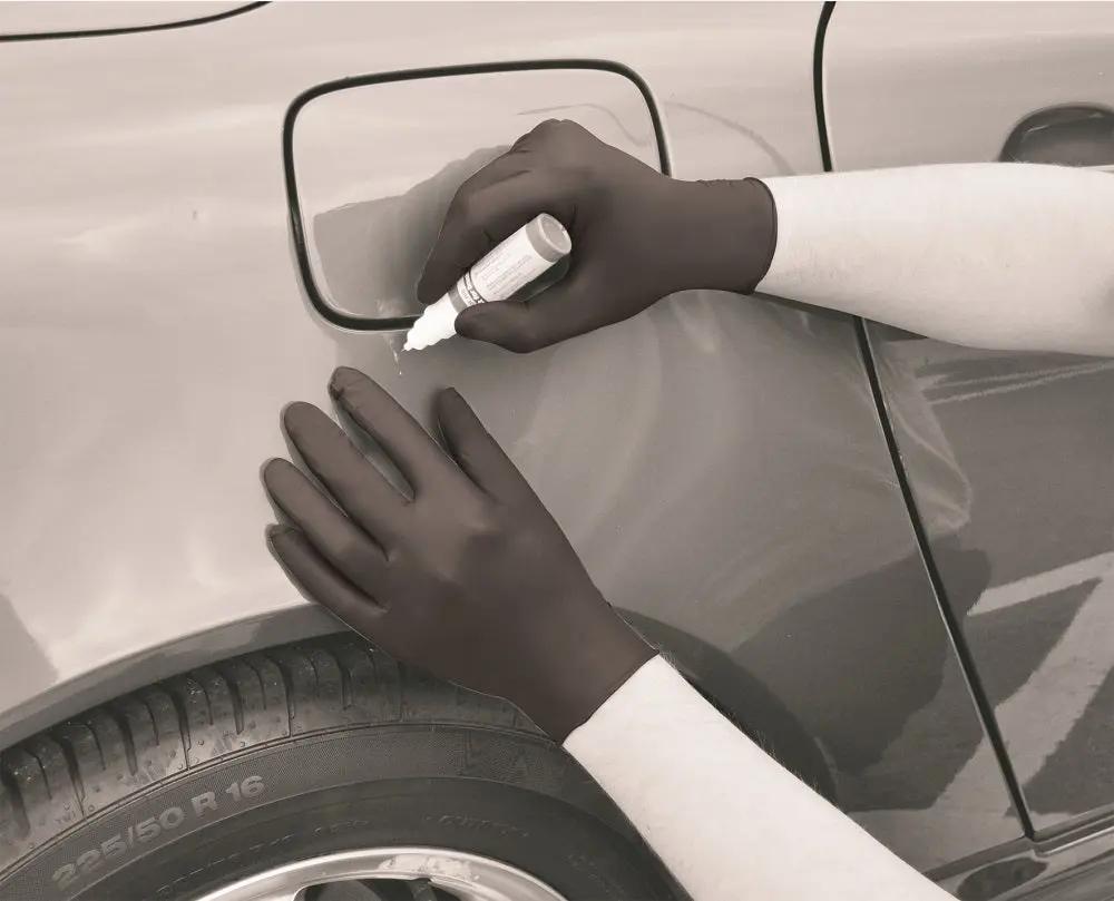 Bodyguards GL897 Black Nitrile Gloves used for Automotive Repair and Maintenance